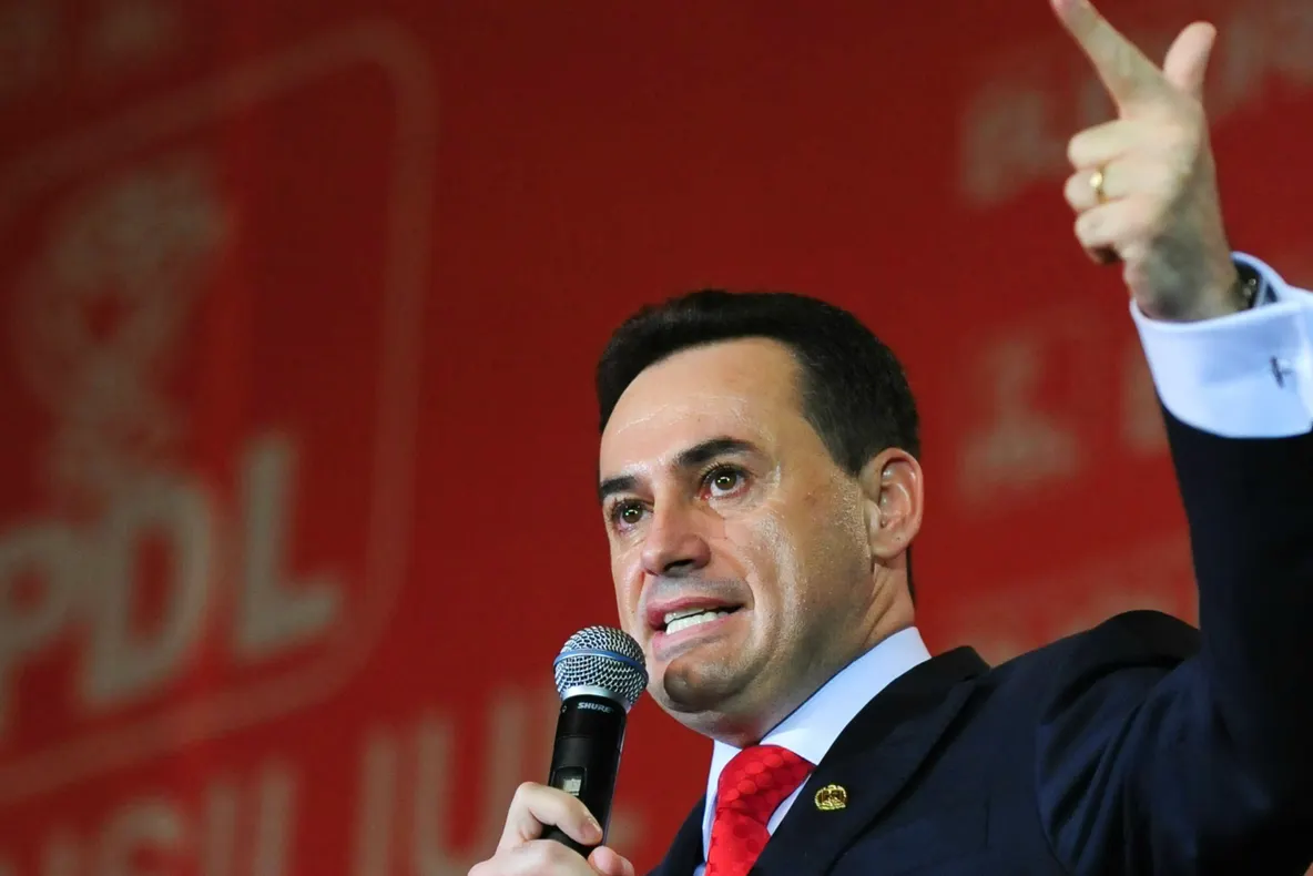 Falcă: MApN semnează protocolul prin care cedează administraţiei locale Cetatea Aradului