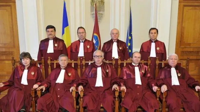 PNL și PDL sesizează CCR pentru ordonanța primarilor traseiști