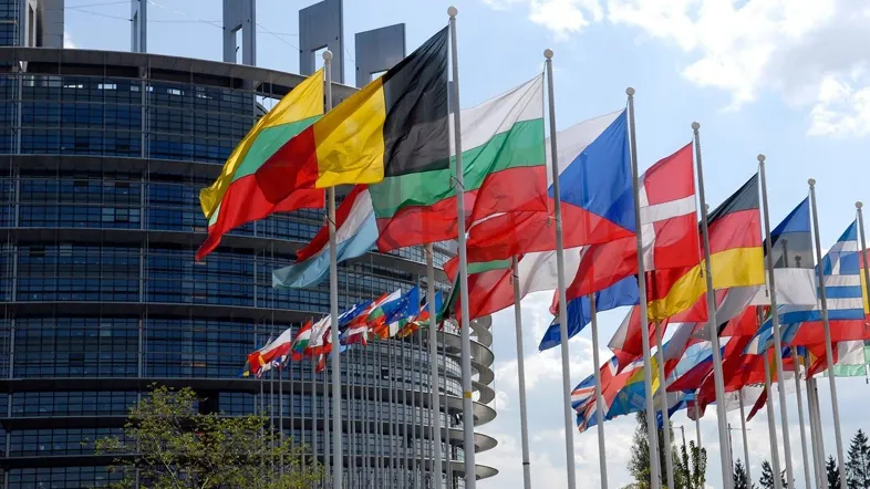 UE anunță noi măsuri împotriva Rusiei: Își extinde interdicția privind investițiile în Crimeea 