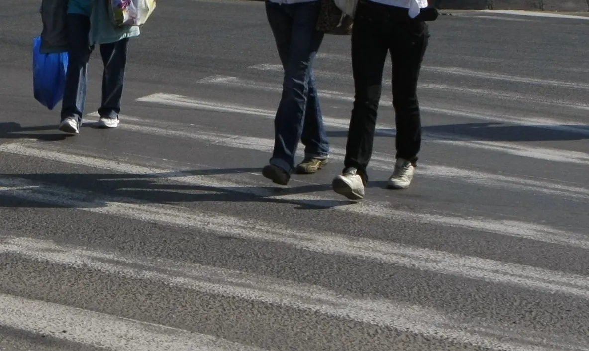 SPULBERATĂ pe trecerea de pietoni, în faţa spitalului