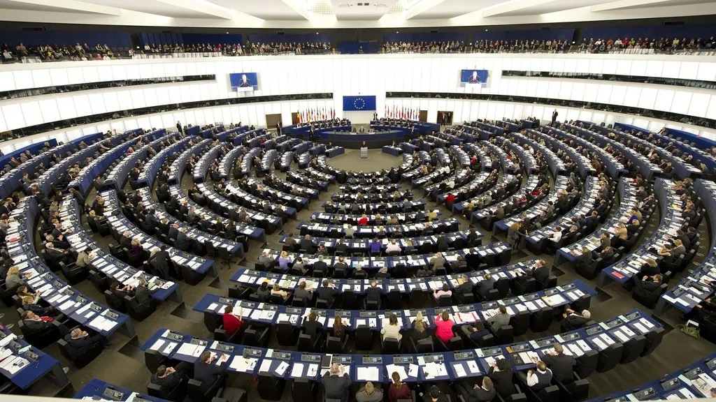 Parlamentul European a votat propunerea Comisiei UE pentru relocarea refugiaților
