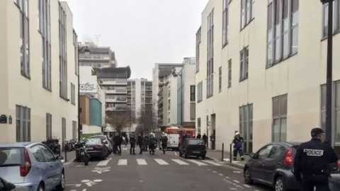 Alerte false și evacuări în Franța, după  temerile legate de TERORISM