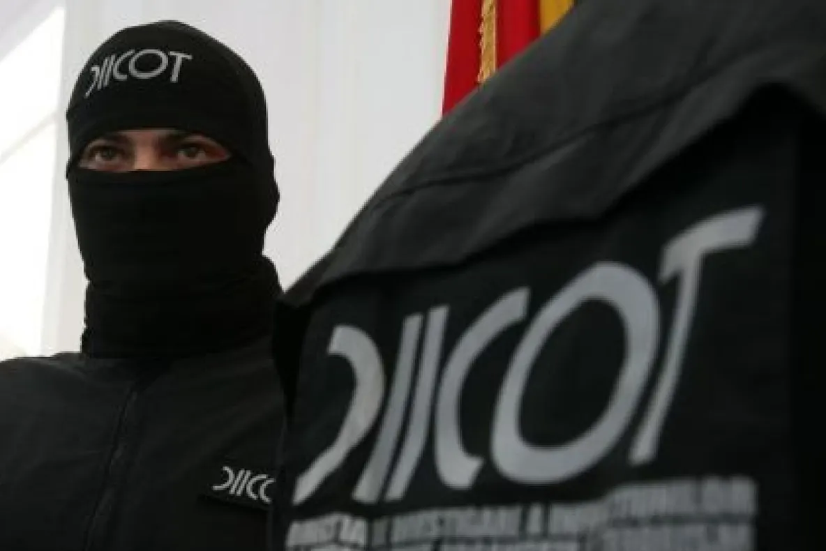 Şeful Serviciului pentru Acţiuni Speciale din Poliţia Iaşi, reţinut de procurorii DIICOT