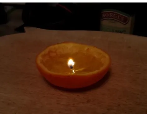 Video: Scoate toată pulpa din coaja de portocală, apoi pune puțin ulei. Ce urmează este INCREDIBIL