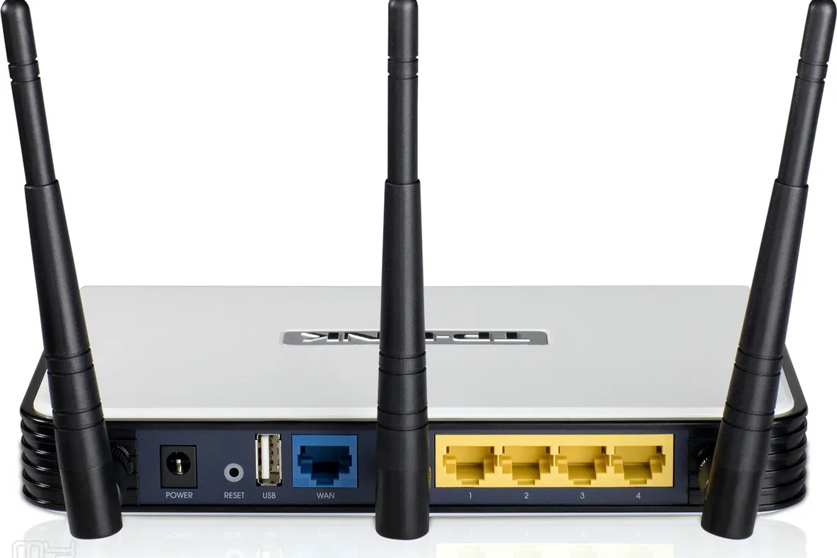 Ti-ai pus internet wireless acasă? Cum îţi protejezi reţeaua 