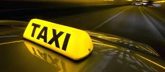 Guvernul, soluţie pentru criza de taxiuri de pe Aeroportul Otopeni. Îi păsuieşte pe taximetrişti