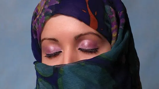 Decizie SURPRINZĂTOARE în Iran cu privire la vălul islamic