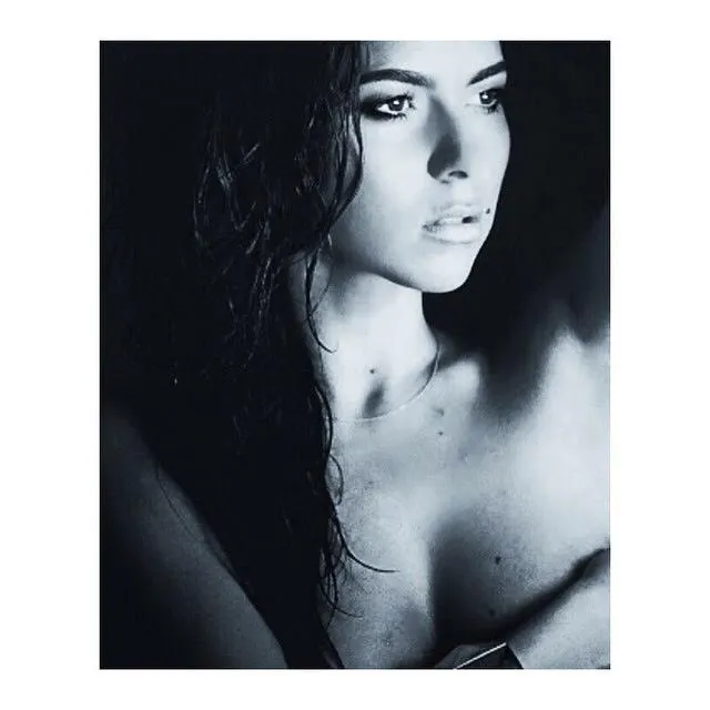 Inna, fotografia interzisă pe care trebuia să o șteargă de pe Facebook. E mult prea târziu 