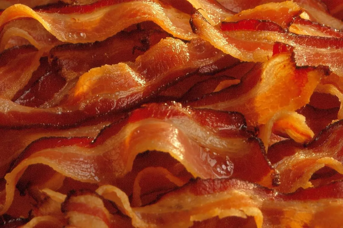Kevin Bacon face reclamă la "Ouă cu ...Bacon"