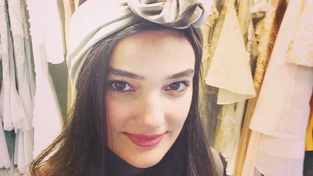 Fostă Miss Turcia riscă doi ani de închisoare pentru o postare care l-a înfuriat pe Erdogan