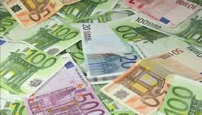 Nu ai destui bani? Cum trebuie să gândeşti despre bani ca să vină la tine