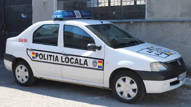 Peste 200 de polițiști locali protestează, de la ora 13.00, în Piața Constituției 