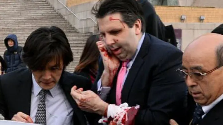 Coreea de Nord, reacție incredibilă, după ce ambasadorul SUA la Seul a fost atacat cu o lamă