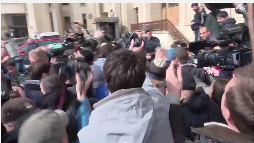 Scene sălbatice în jurul lui Traian Băsescu