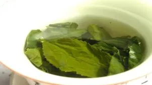Cum se prepară băutura care previne bolile la rinichi şi îi curăţă