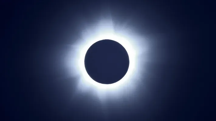 ECLIPSA DE SOARE. Cele mai spectaculoase imagini