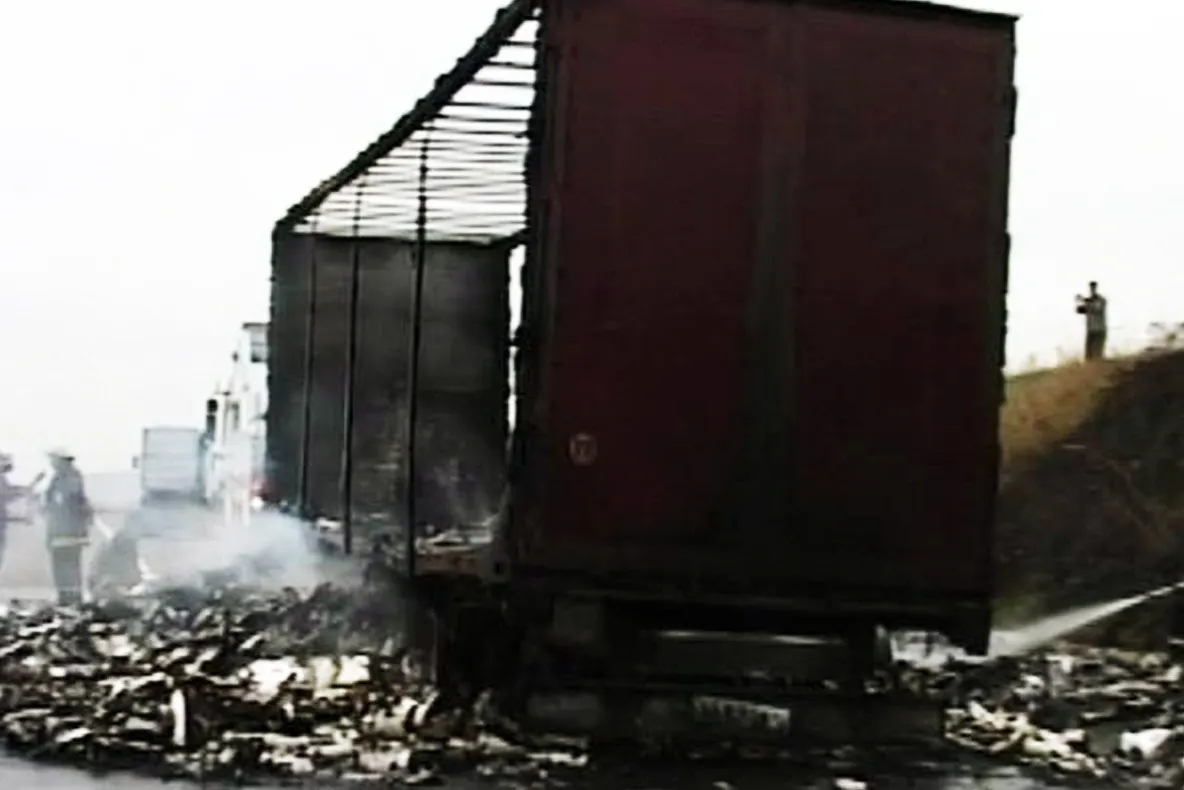 Incendiu uriaș! A ars ca o torță