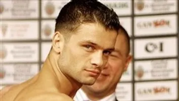 Jo Jo Dan, bătut măr de Kell Brook. Adio centură