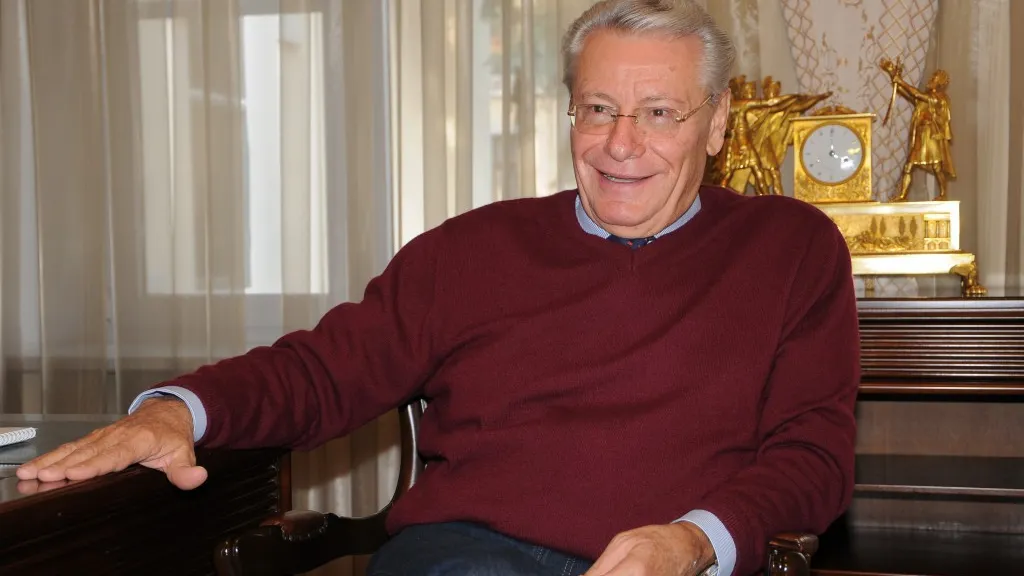 Interceptări: Lucinschi spune că tatăl său, fost preşedinte al R. Moldova,a "făcut toată combinaţia"