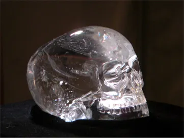Misterul celor 13 cranii de cristal. Legenda spune că provin din Atlantida și au puteri magice