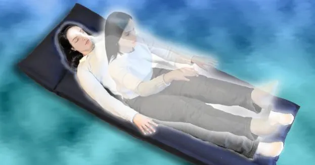 Paranormal. Femeia care poate ieşi din corp de câte ori vrea