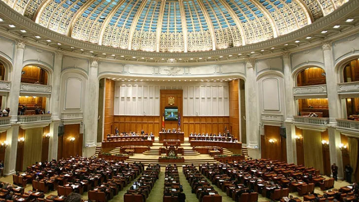 Bani de la stat pentru învățământul particular preuniversitar începând cu anul școlar 2015-2016 