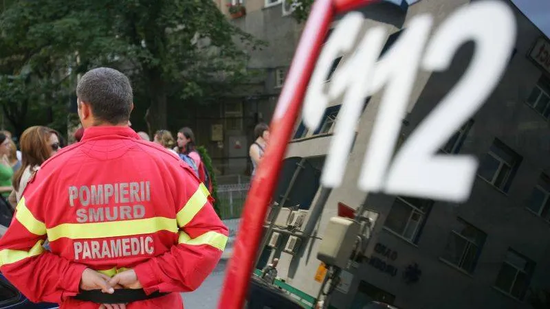 Un apel mai „special” la 112. O femeie a sunat la poliție pentru că...sora ei îi bloca drumul cu o roabă