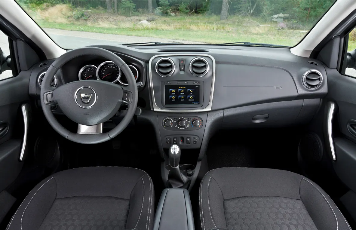 Dacia Logan "Zâmbetul lui Klaus": Ediția specială Dacia Logan de 1 aprilie, Ziua păcălelilor