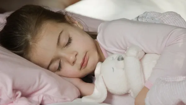 Cele mai bune modalităţi să-ţi adormi copilul
