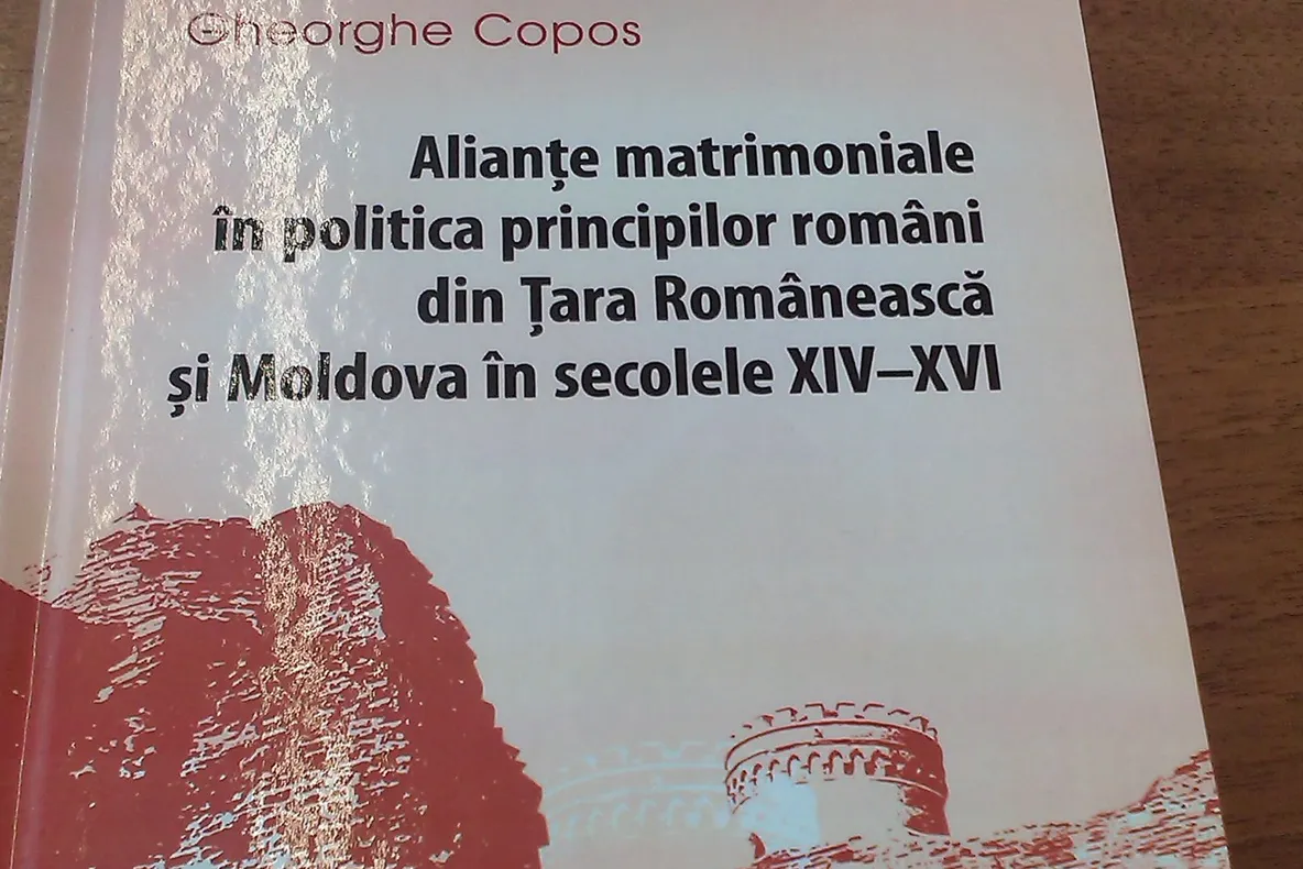 Cum arată cartea pentru care George Copos este bănuit de plagiat