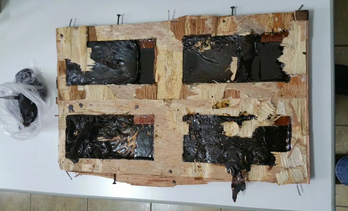 Captură record de droguri: 70 de kg de cocaină neagră, descoperite la Timişoara. Unde erau ascunse