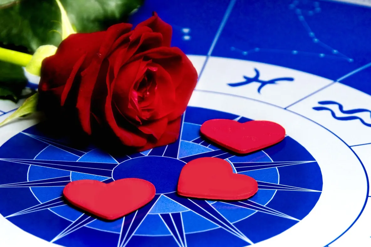 Horoscop amoros aprilie. Ce rezervă astrele în dragoste