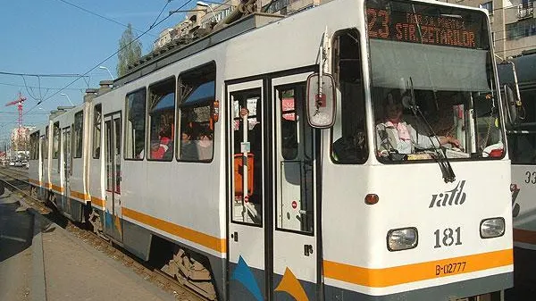 Paște 2015. Programul RATB și METROREX pentru noaptea de Înviere, prima și a doua zi de Paște