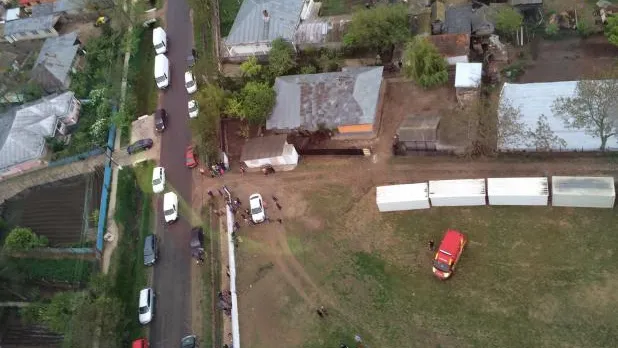 Intervenţie de urgenţă. Fetiţă de 5 ani, salvată după ce a căzut în WC-ul din curte, la Galaţi