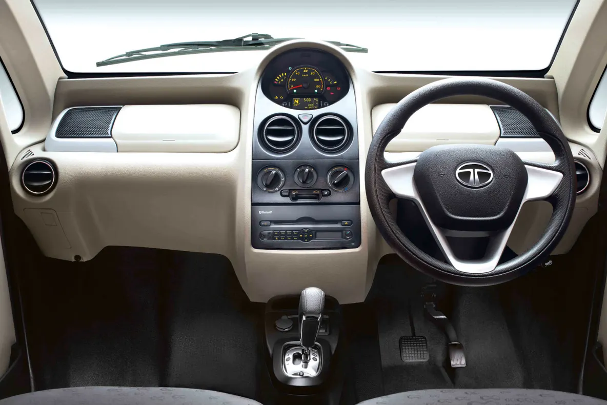 Noul Tata Nano GenX: Cea mai ieftină mașină din lume are acum portbagaj şi cutie automată