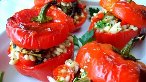 Ardei umpluți cu legume. Rețetă delicioasă și sănătoasă