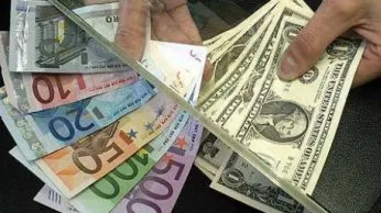 Leul s-a depreciat marți în raport cu euro și dolarul, conform cursului BNR