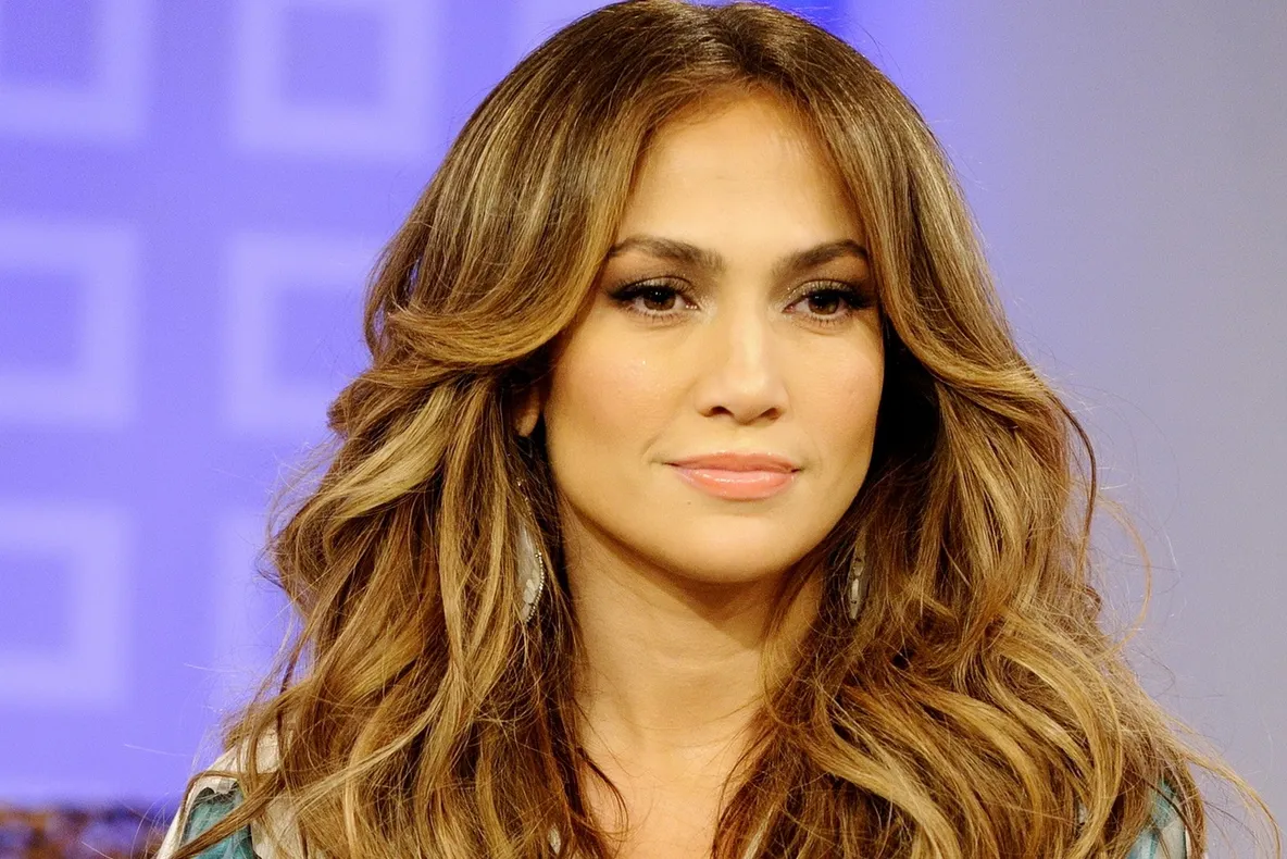 Secretul tinereții lui Jennifer Lopez. Cum să arăţi cu 20 de ani mai tânără?