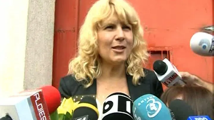 Transformare incredibilă: Cum arată Elena Udrea după 72 de zile de stat în arest preventiv 