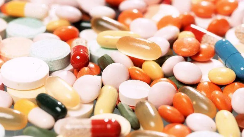 Lovitură dură pentru pacienţi. Sute de medicamente, mai scumpe de la 1 octombrie