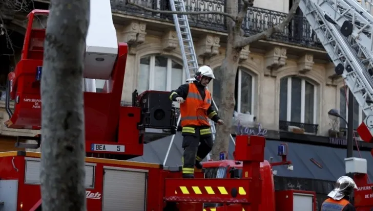 Copil mort într-un incendiu la o tabără de romi români la Lille