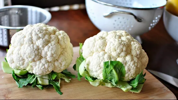 Masa de Crăciun. Reţetă. Cea mai gustoasă salată de conopidă cu maioneză