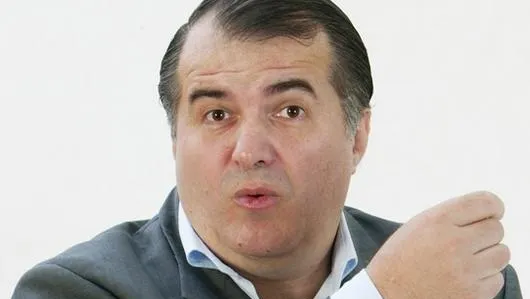 Florin Călinescu, critici dure pentru Ponta: Victoraș, premierul familiei sale. E singur în partid