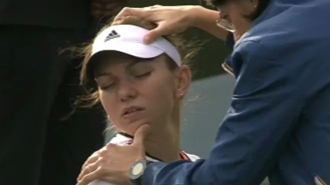 Probleme pentru Simona Halep. A cerut intervenţia medicului în timpul meciului 