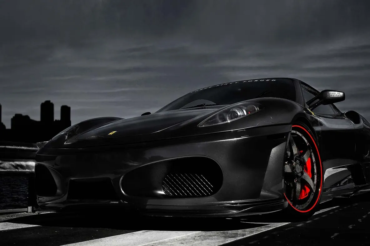 Mașina românească veche de 100 de ani care bate orice Ferrari!
