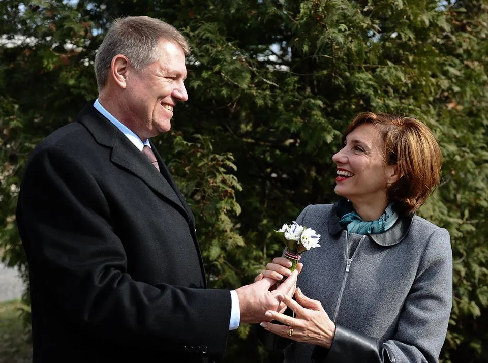Carmen Iohannis, apariție răvășitoare la ceremonia de primire a președintelui portughez