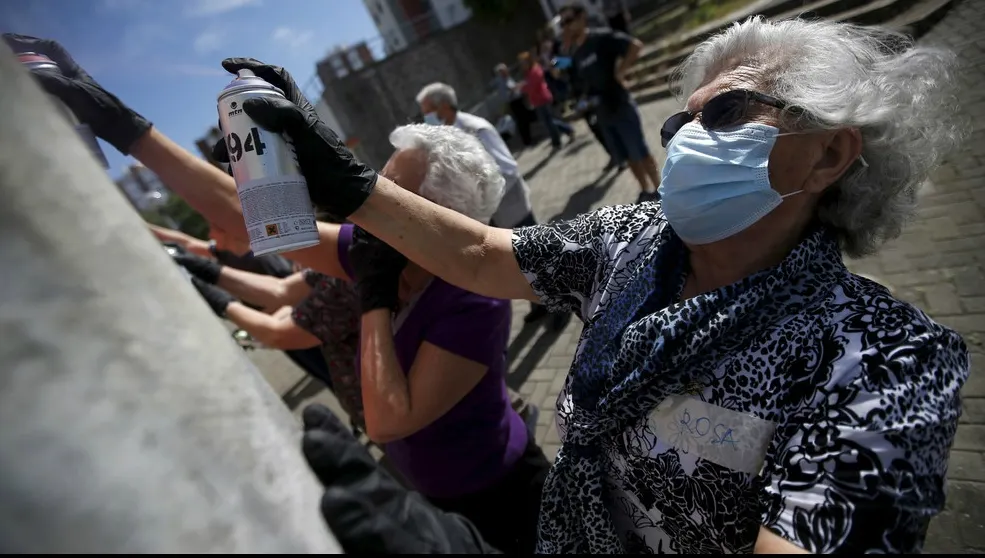 Vandali la vârsta a treia! Nu ai să crezi de ce sunt în stare acești pensionari