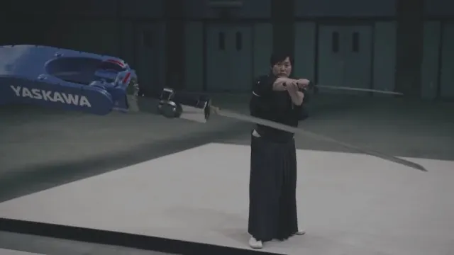 Un maestru samurai, umilit de un robot! Ce a făcut cu o sabie te va îngrozi