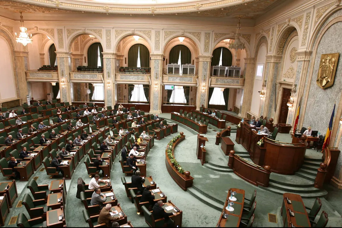 Senatul a respins moţiunea liberalilor pe sănătate