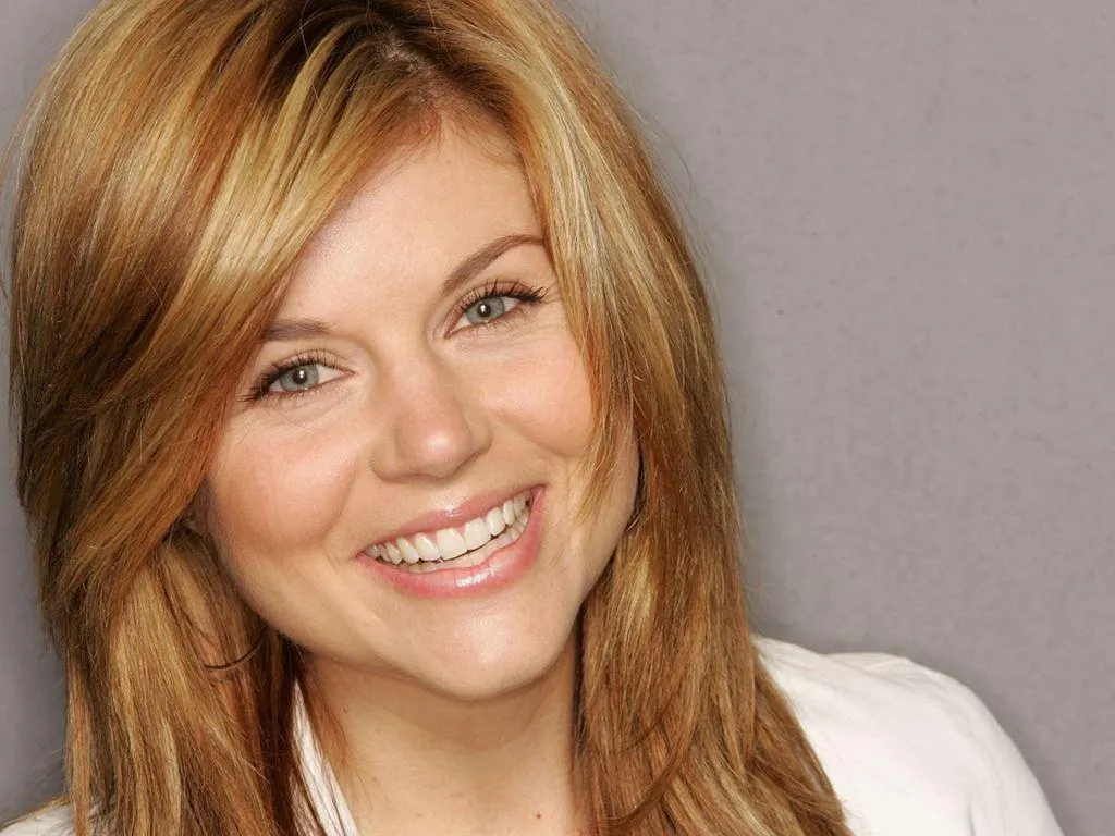 Cum arată azi frumoasa Tiffani Thiessen din serialul "Salvați de clopoțel"